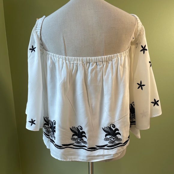 Karina Grimaldi White and Black Off-Shoulder Top - Picture 4 of 7